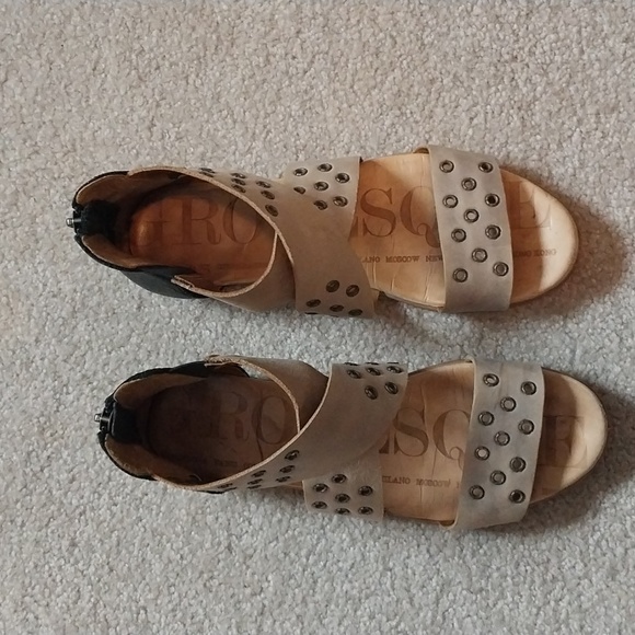 Cute Flat Italian Leather Sandals Zip in back - Picture 2 of 6